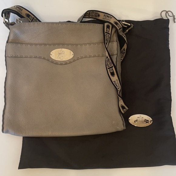 Fendi Messenger Handbag - Picture 2 of 14